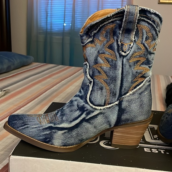 Brand new Women’s Dingo Cowboy boot size 10 - Picture 4 of 9